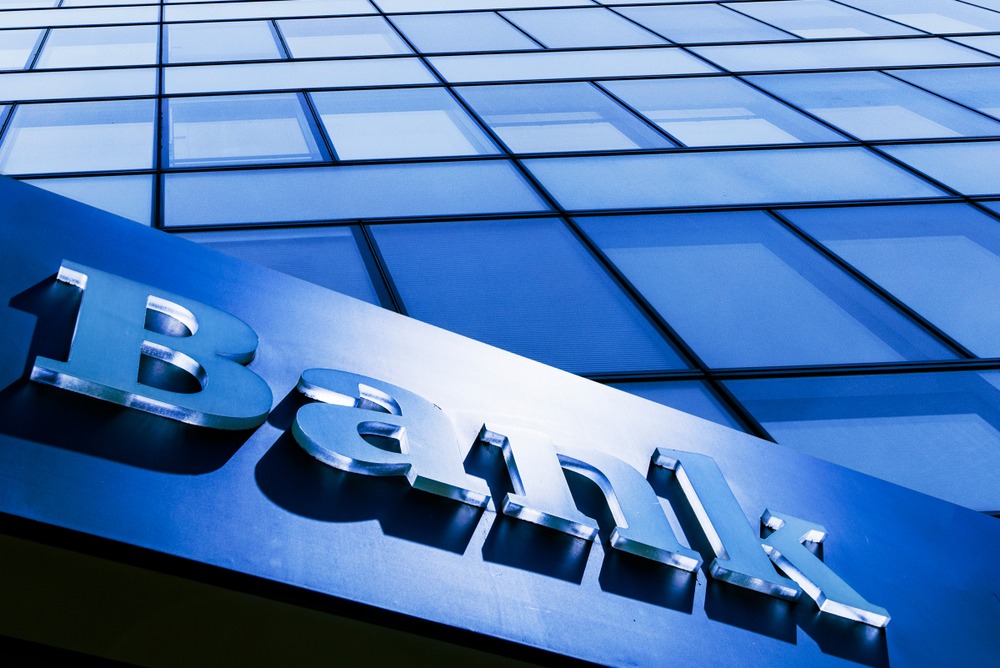 Brokers vs high street banks (the ones you can walk into) Brokers vs high street banks (the ones you can walk into)